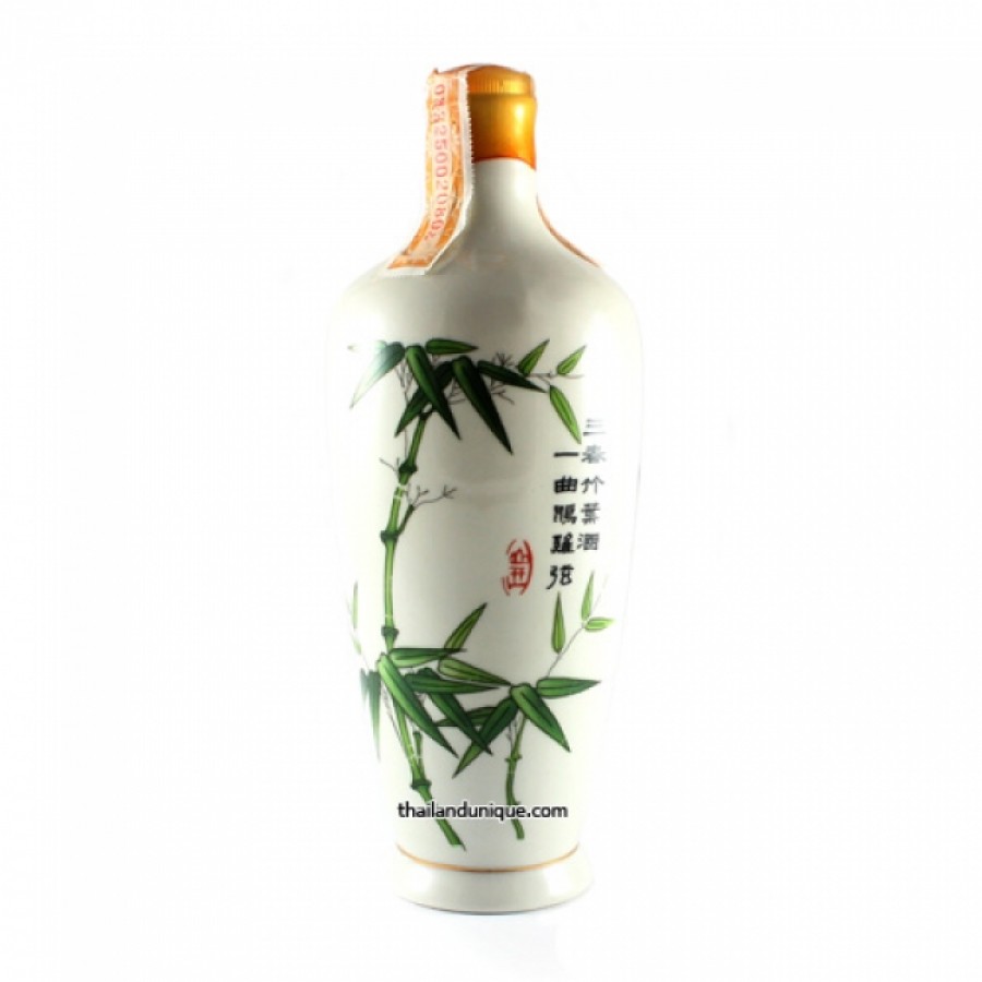 Chinese Bamboo Leaf Vodka in Special Pot